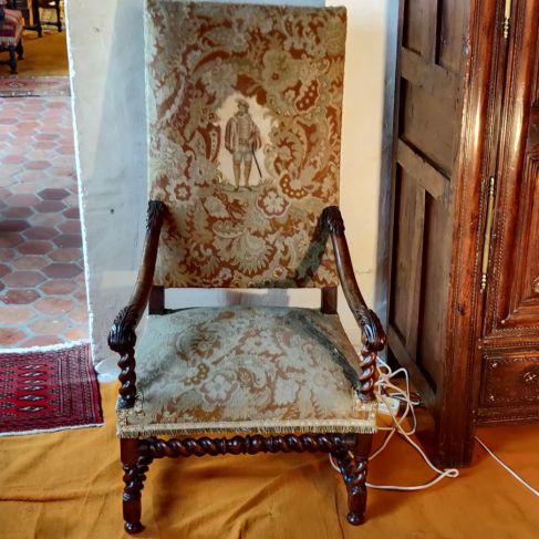 Fauteuil d’époque  Louis XIII