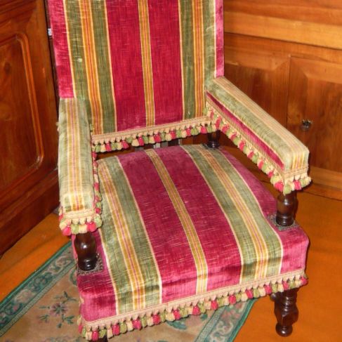 Petit fauteuil Louis XIII